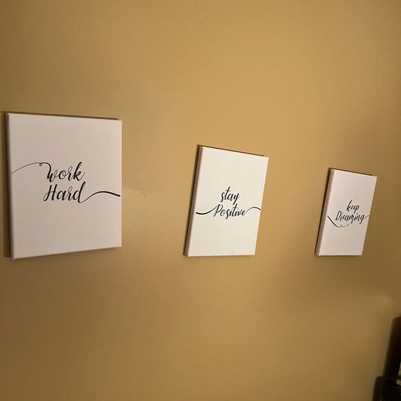 3 small canvas signs - Picture 3 of 5